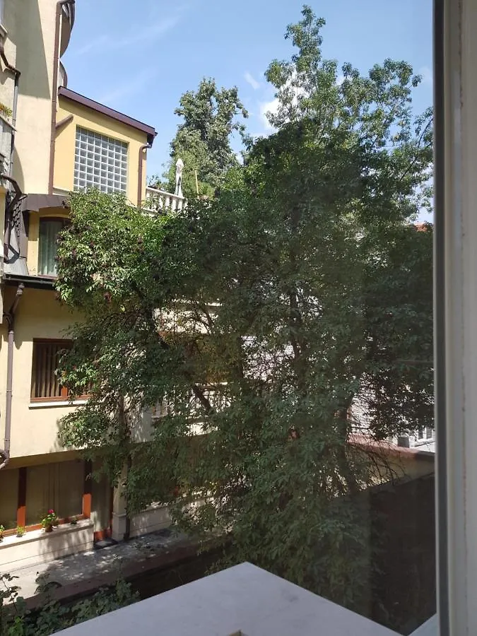 Happy Nest Downtown Sofia Apartment